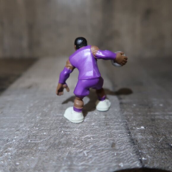 Space Jam Goon Squad Basketball Player Toy 2" Silver Ball Purple Outfit - Picture 4 of 4